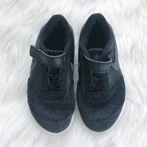 Black Nike Sneakers Boys Size 2